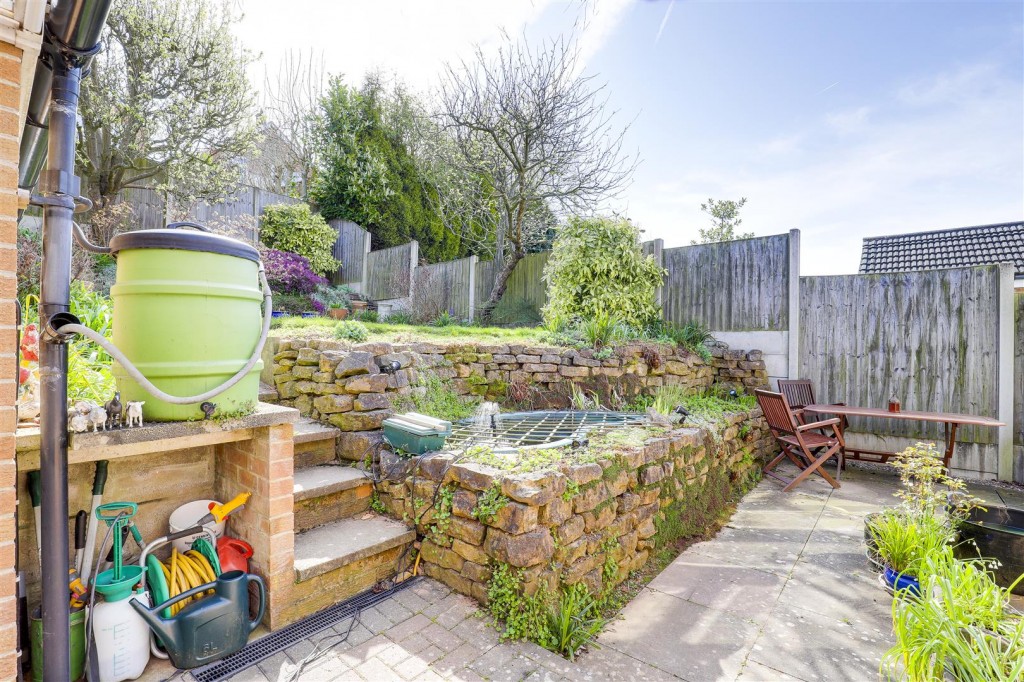 Catriona Crescent, Arnold, Nottinghamshire, NG5 8EN
