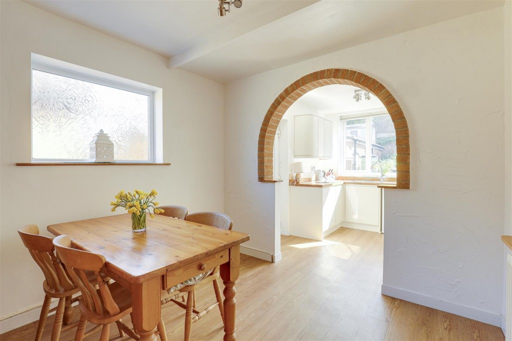 Catriona Crescent, Arnold, Nottinghamshire, NG5 8EN