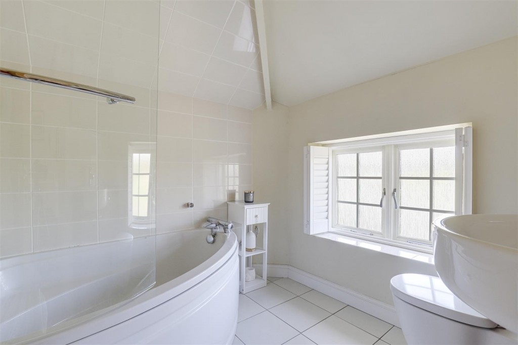 Adbolton Lane, West Bridgford, Nottinghamshire, NG2 5AS