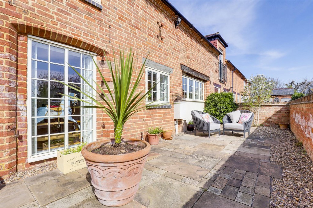 Adbolton Lane, West Bridgford, Nottinghamshire, NG2 5AS