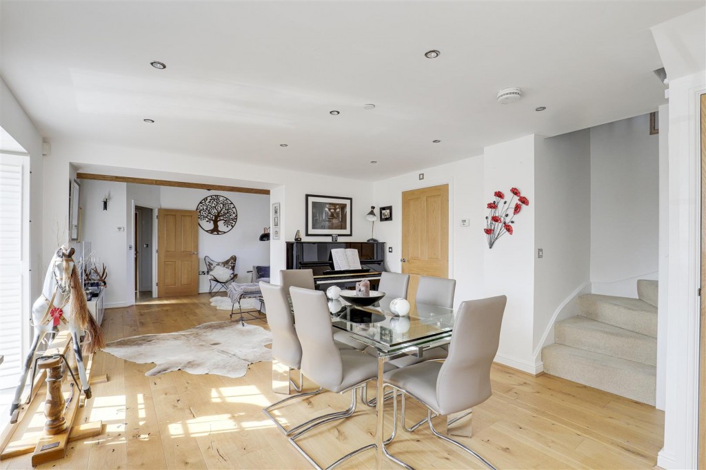 Adbolton Lane, West Bridgford, Nottinghamshire, NG2 5AS