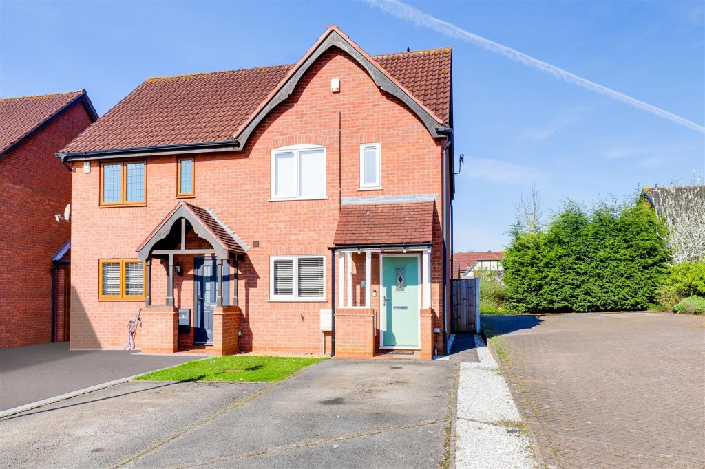 Aldwych Close, Nuthall, Nottinghamshire, NG16 1QH