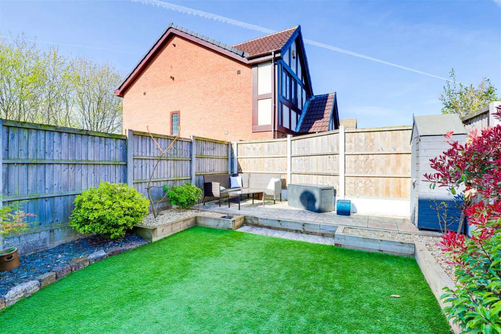 Aldwych Close, Nuthall, Nottinghamshire, NG16 1QH