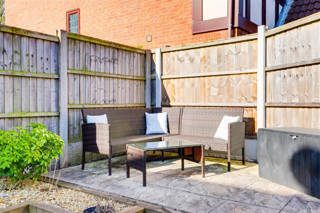 Aldwych Close, Nuthall, Nottinghamshire, NG16 1QH