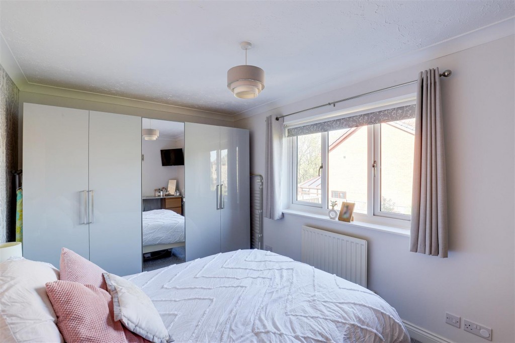 Aldwych Close, Nuthall, Nottinghamshire, NG16 1QH
