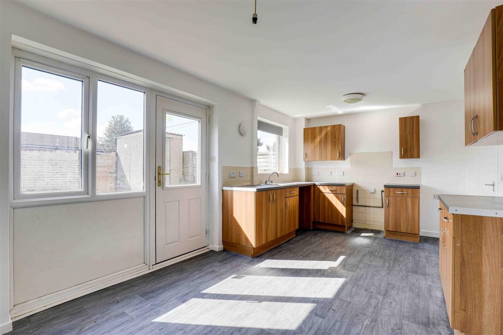 Colmon Walk, Bestwood, Nottinghamshire, NG5 9HH