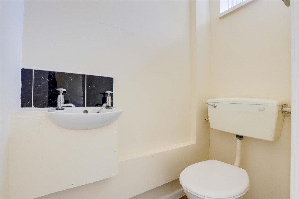 Colmon Walk, Bestwood, Nottinghamshire, NG5 9HH
