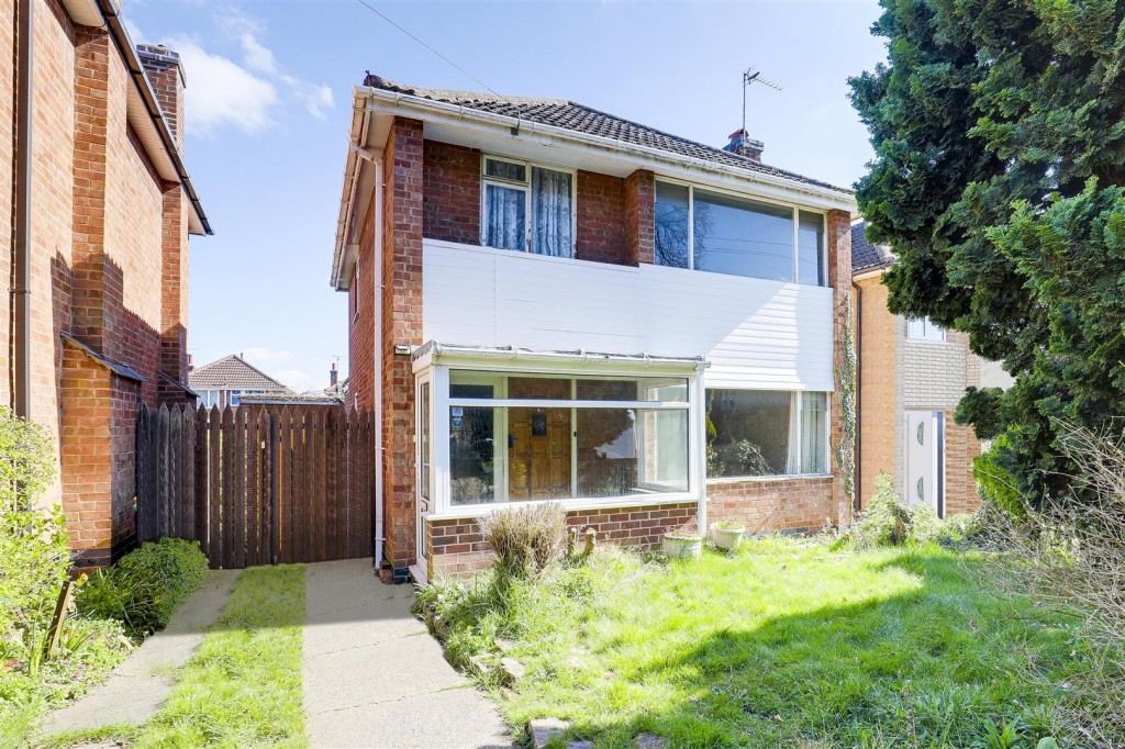 Christina Crescent, Cinderhill, Nottinghamshire, NG6 8SH