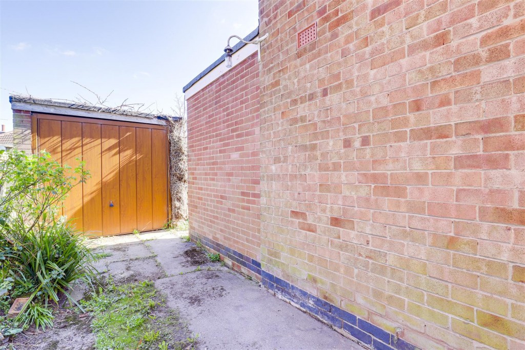 Christina Crescent, Cinderhill, Nottinghamshire, NG6 8SH