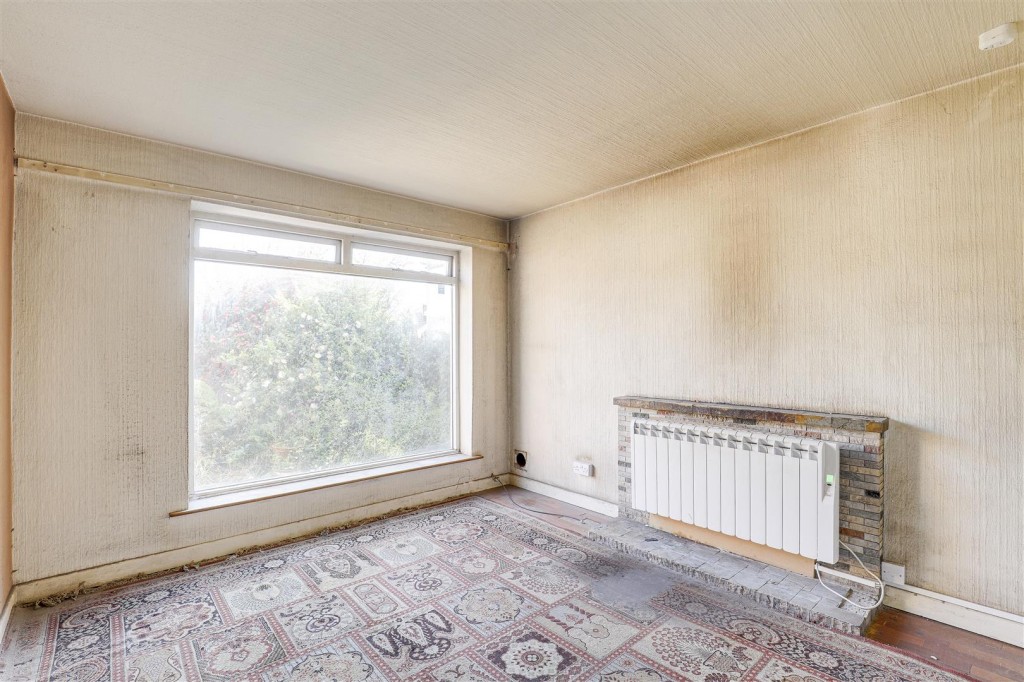Christina Crescent, Cinderhill, Nottinghamshire, NG6 8SH