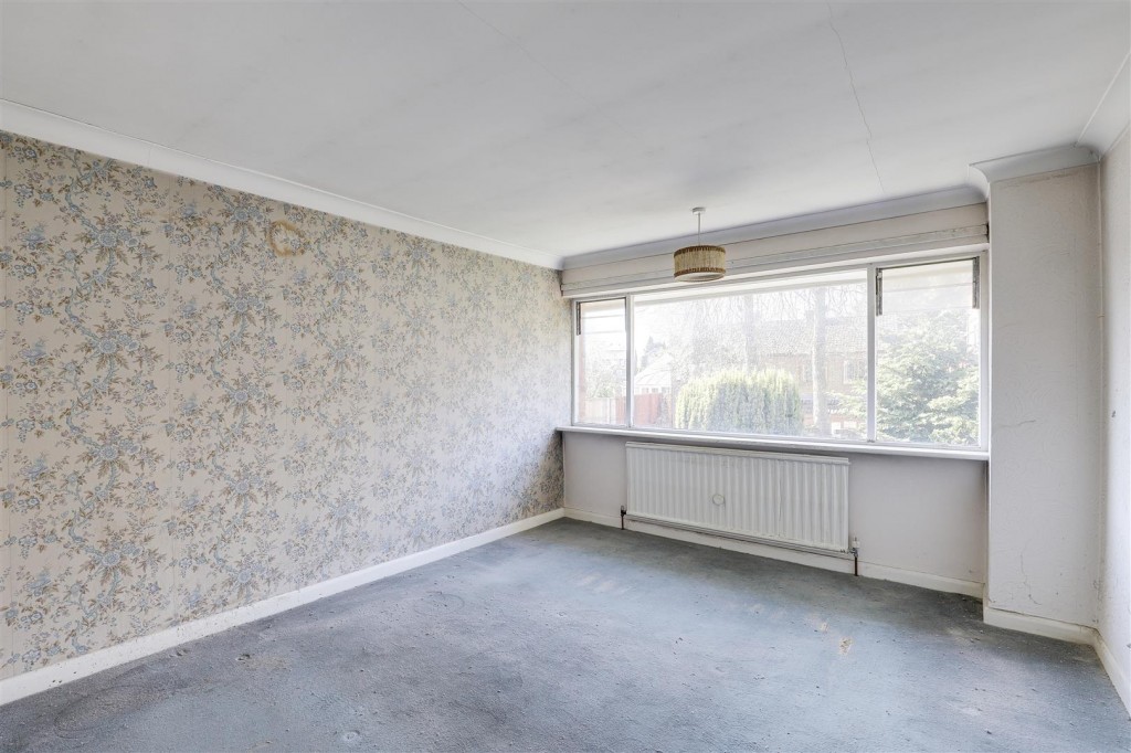 Christina Crescent, Cinderhill, Nottinghamshire, NG6 8SH