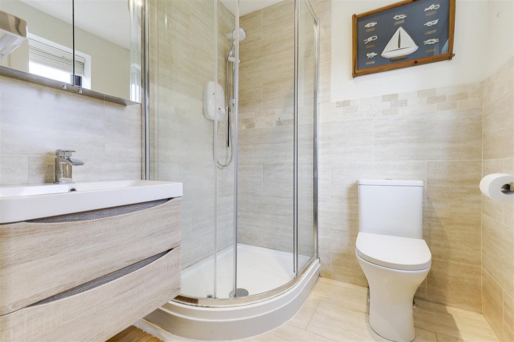 Whatton Drive, West Bridgford, Nottinghamshire, NG2 7UX