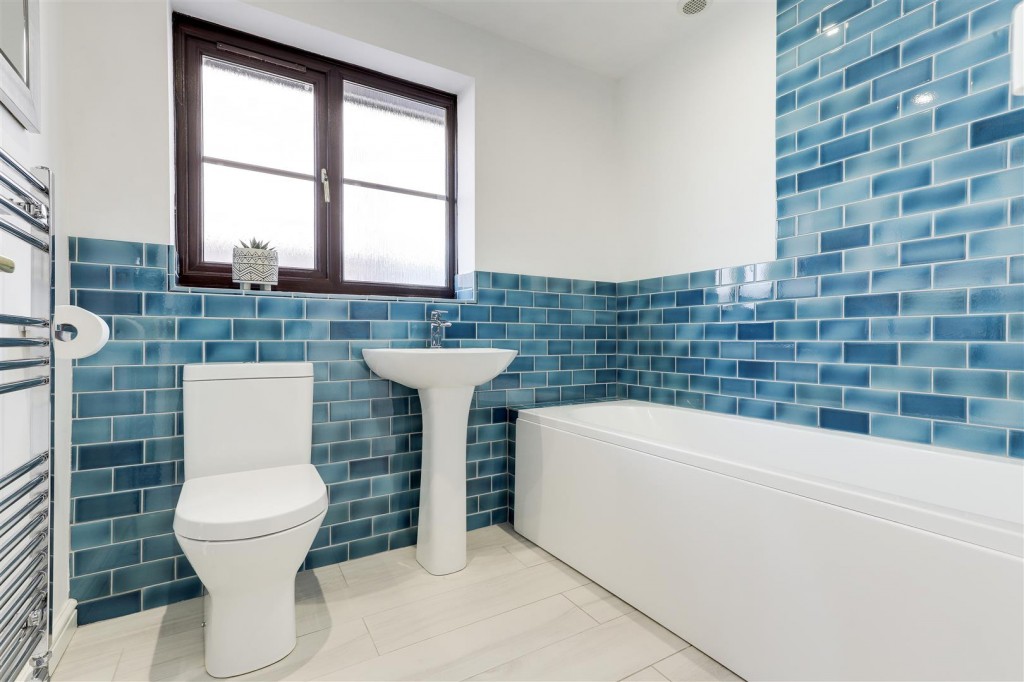 Whatton Drive, West Bridgford, Nottinghamshire, NG2 7UX