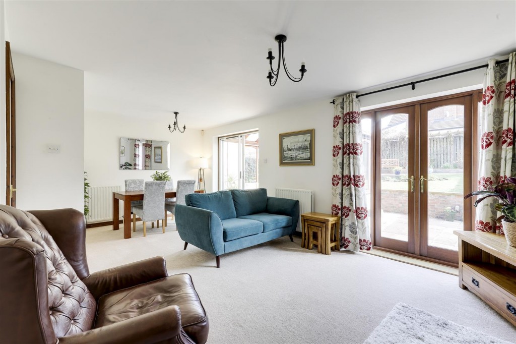 Whatton Drive, West Bridgford, Nottinghamshire, NG2 7UX