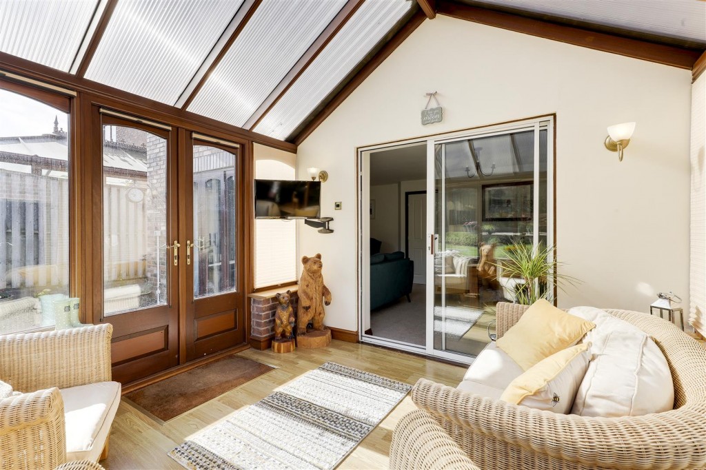 Whatton Drive, West Bridgford, Nottinghamshire, NG2 7UX