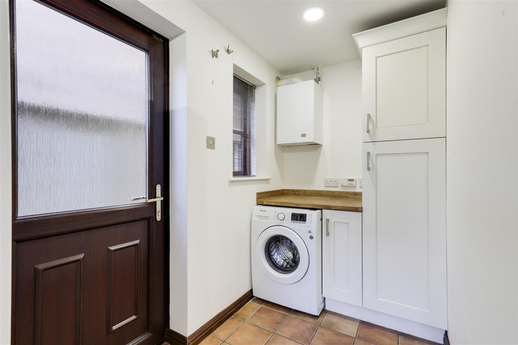 Whatton Drive, West Bridgford, Nottinghamshire, NG2 7UX
