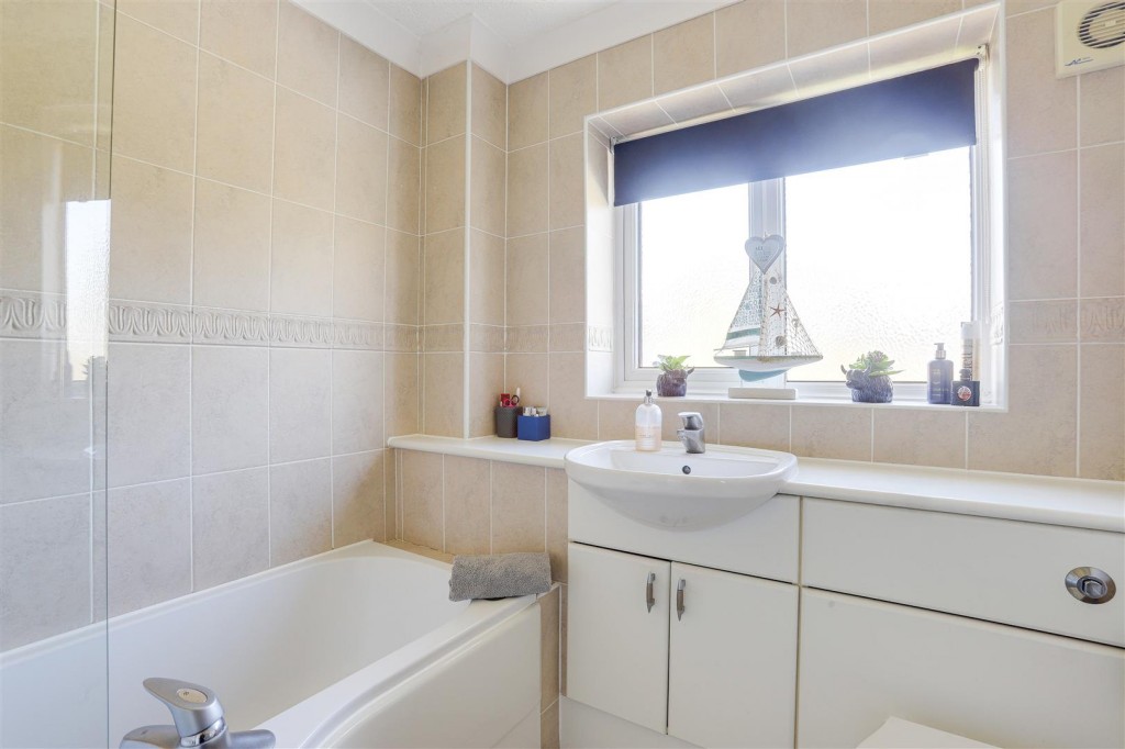 Florin Gardens, Long Eaton, Derbyshire, NG10 3QR