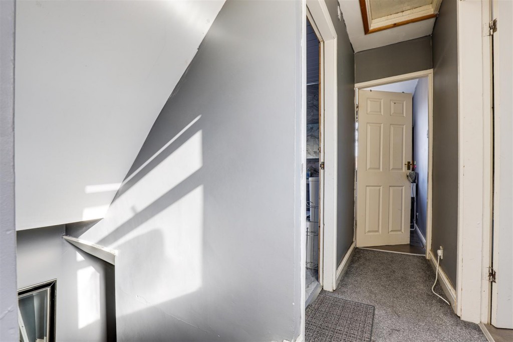 Foxhill Road, Carlton, Nottinghamshire, NG4 1PX
