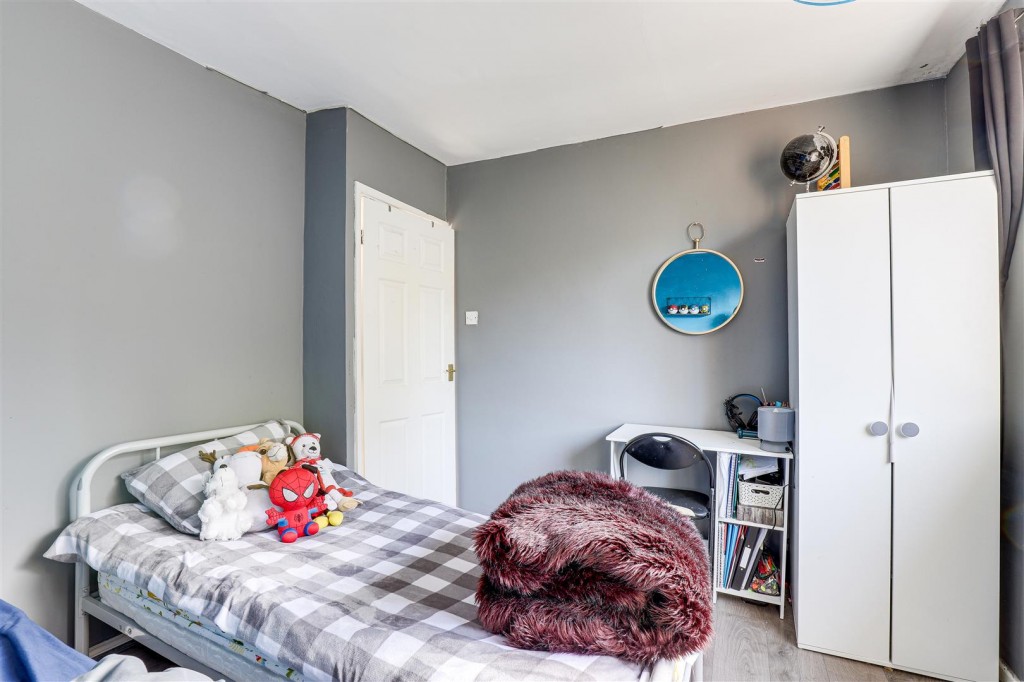 Foxhill Road, Carlton, Nottinghamshire, NG4 1PX