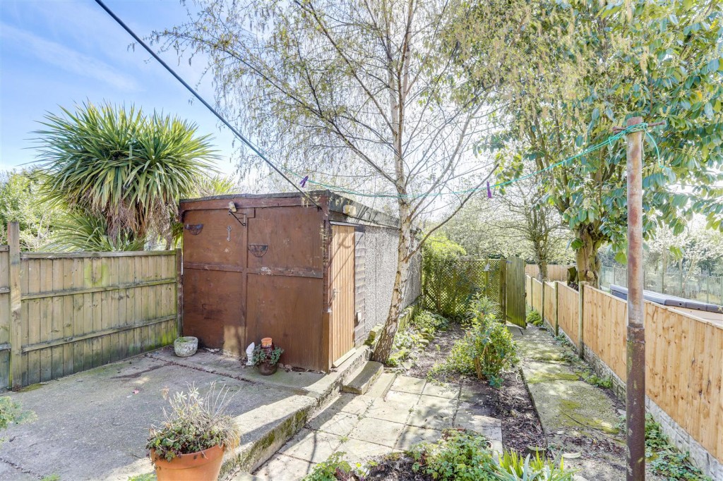 Victor Crescent, Sandiacre, Nottinghamshire, NG10 5JS