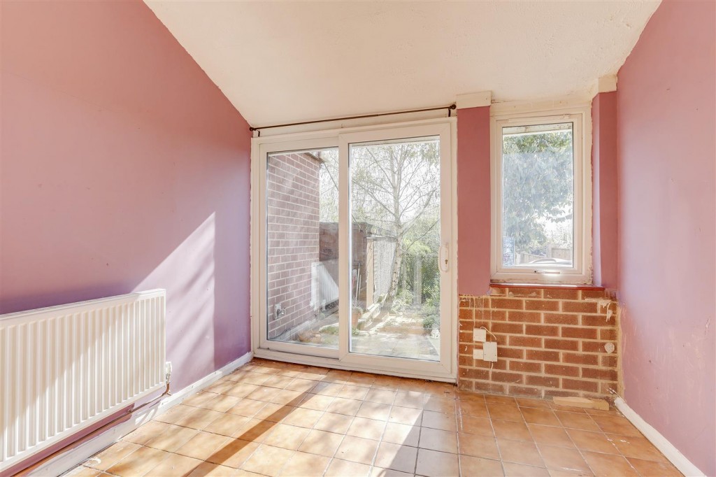 Victor Crescent, Sandiacre, Nottinghamshire, NG10 5JS