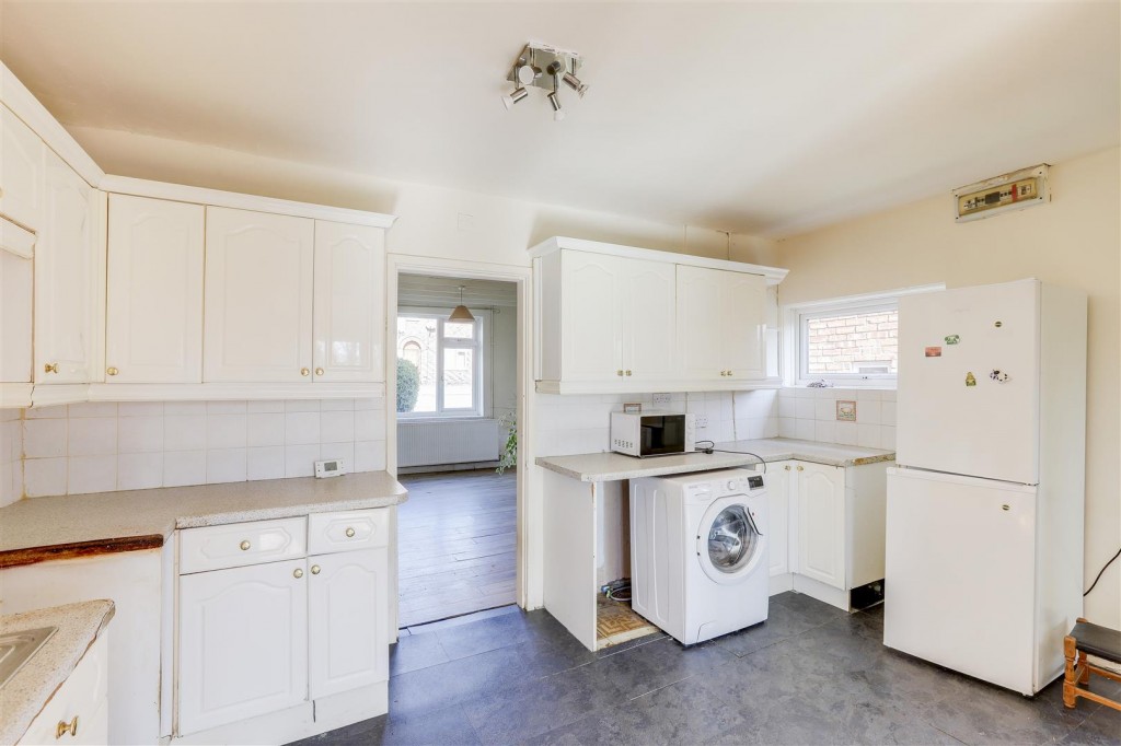 Victor Crescent, Sandiacre, Nottinghamshire, NG10 5JS