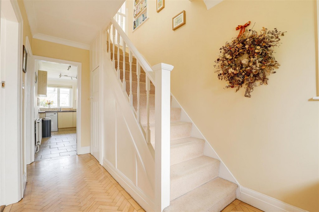 Brookland Drive, Beeston, Nottinghamshire, NG9 4BD