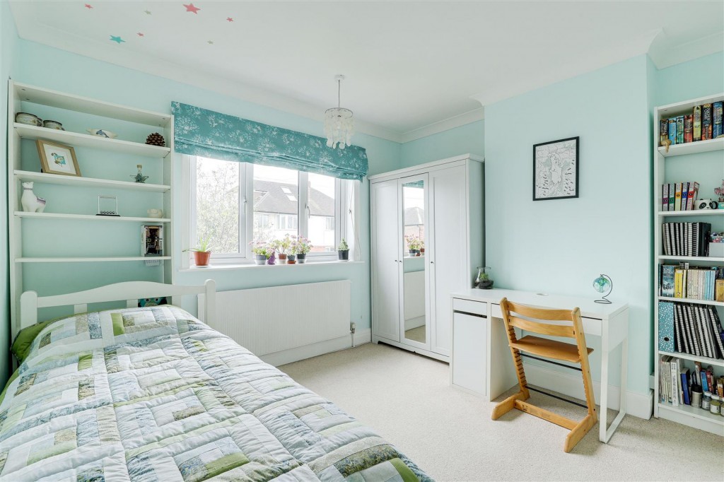 Brookland Drive, Beeston, Nottinghamshire, NG9 4BD