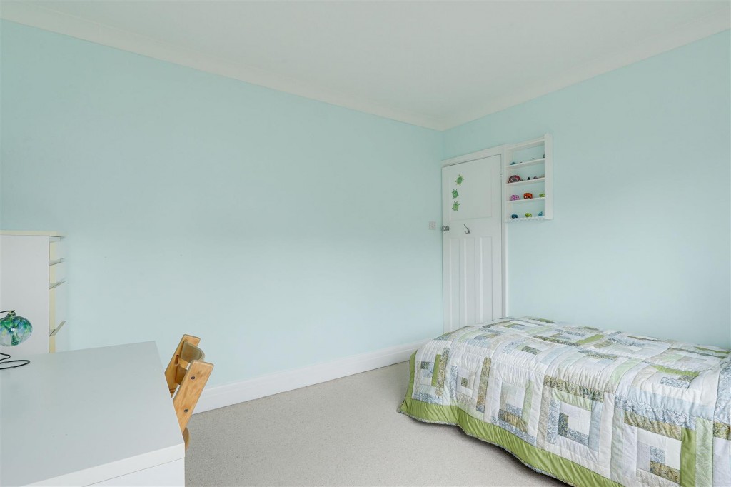 Brookland Drive, Beeston, Nottinghamshire, NG9 4BD