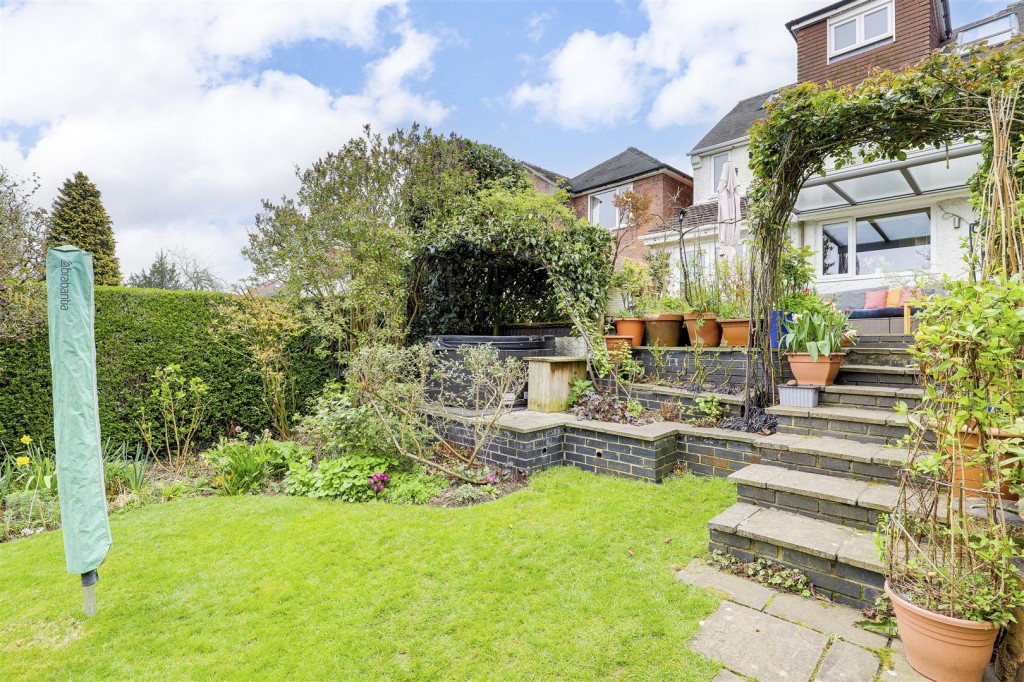 Brookland Drive, Beeston, Nottinghamshire, NG9 4BD