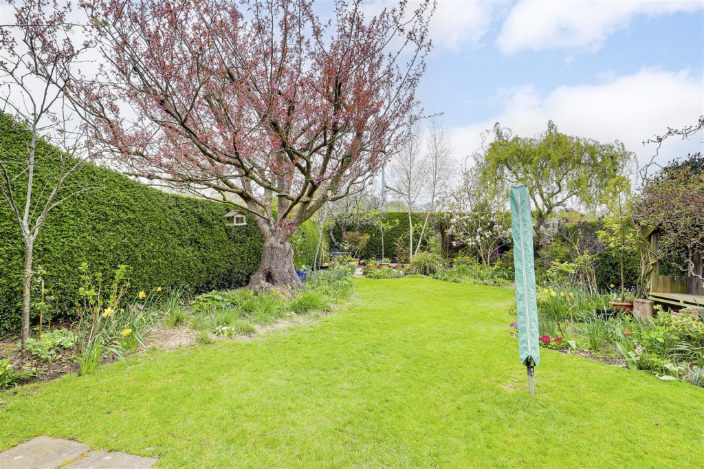 Brookland Drive, Beeston, Nottinghamshire, NG9 4BD