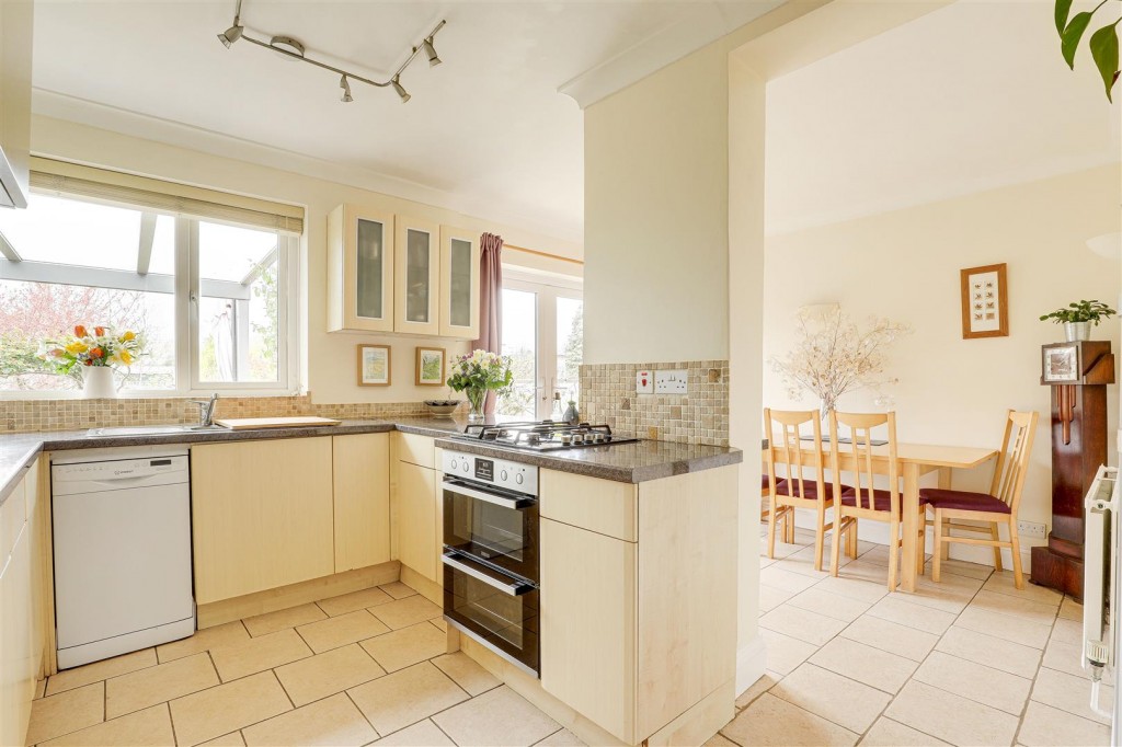 Brookland Drive, Beeston, Nottinghamshire, NG9 4BD