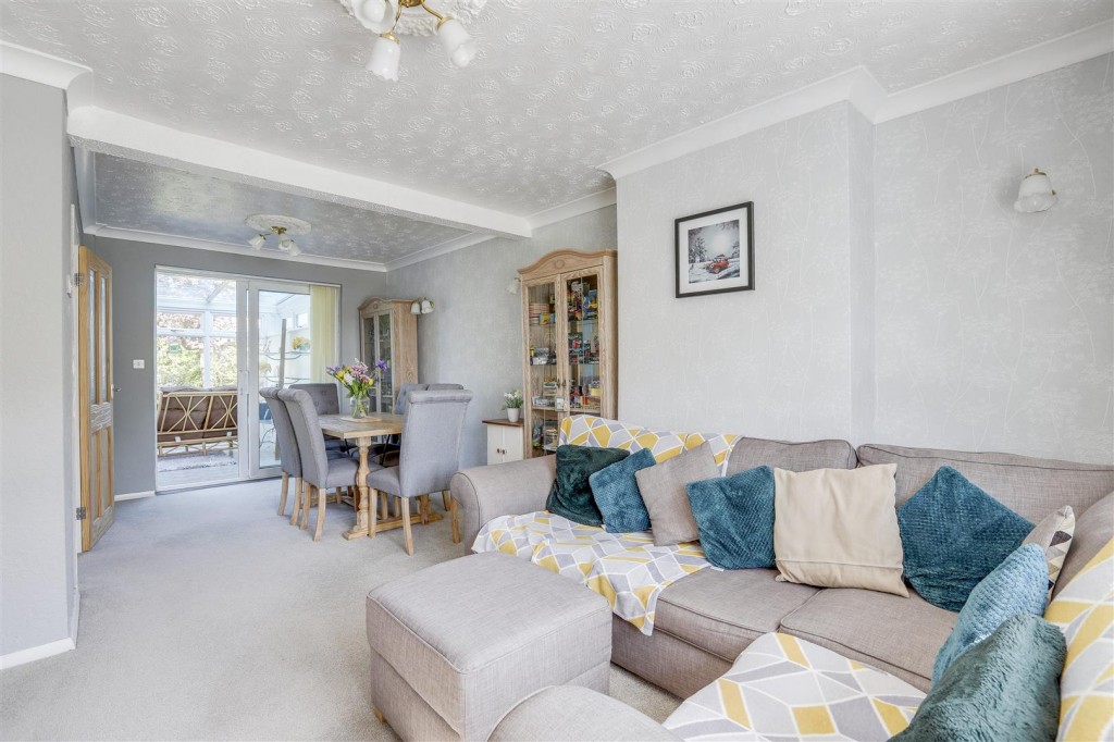 Edgewood Drive, Hucknall, Nottinghamshire, NG15 6HX