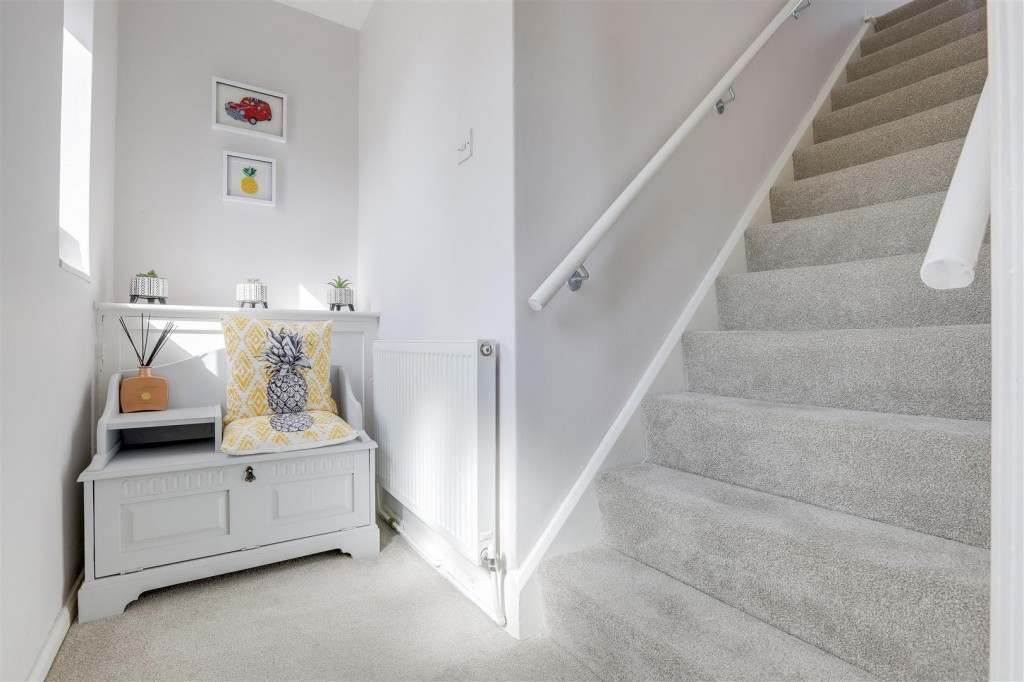 Edgewood Drive, Hucknall, Nottinghamshire, NG15 6HX