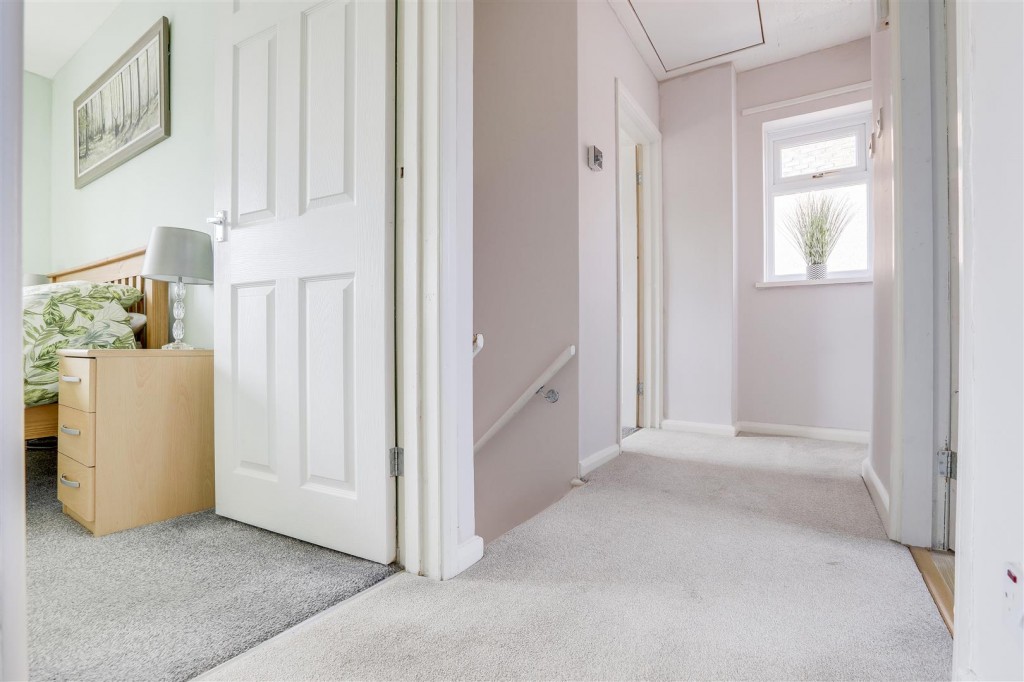 Edgewood Drive, Hucknall, Nottinghamshire, NG15 6HX