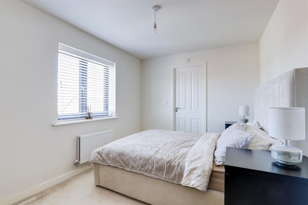 Hopwood Road, Gedling, Nottinghamshire, NG4 4NA