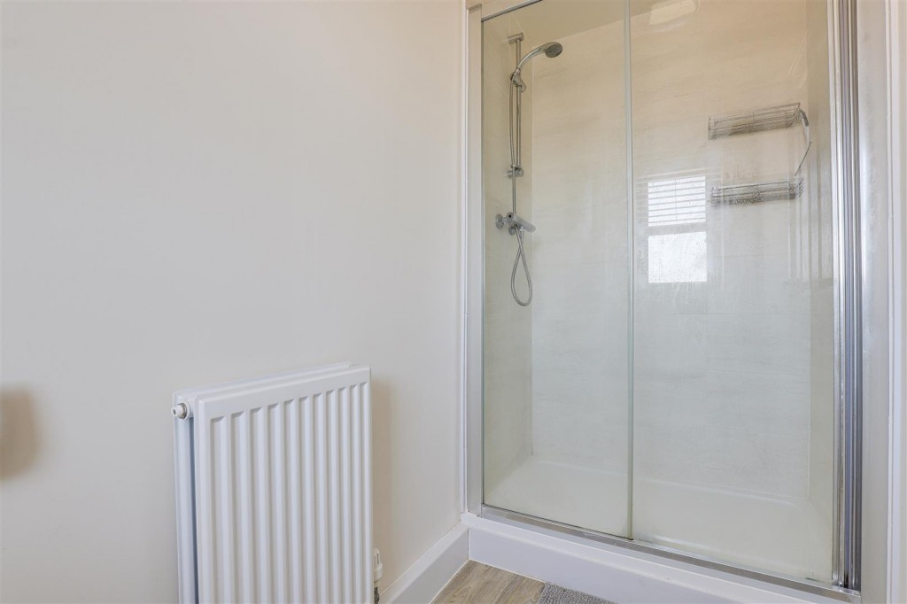 Hopwood Road, Gedling, Nottinghamshire, NG4 4NA