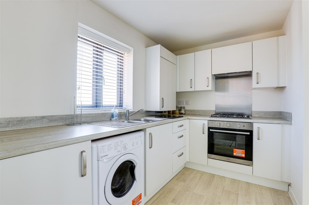 Hopwood Road, Gedling, Nottinghamshire, NG4 4NA