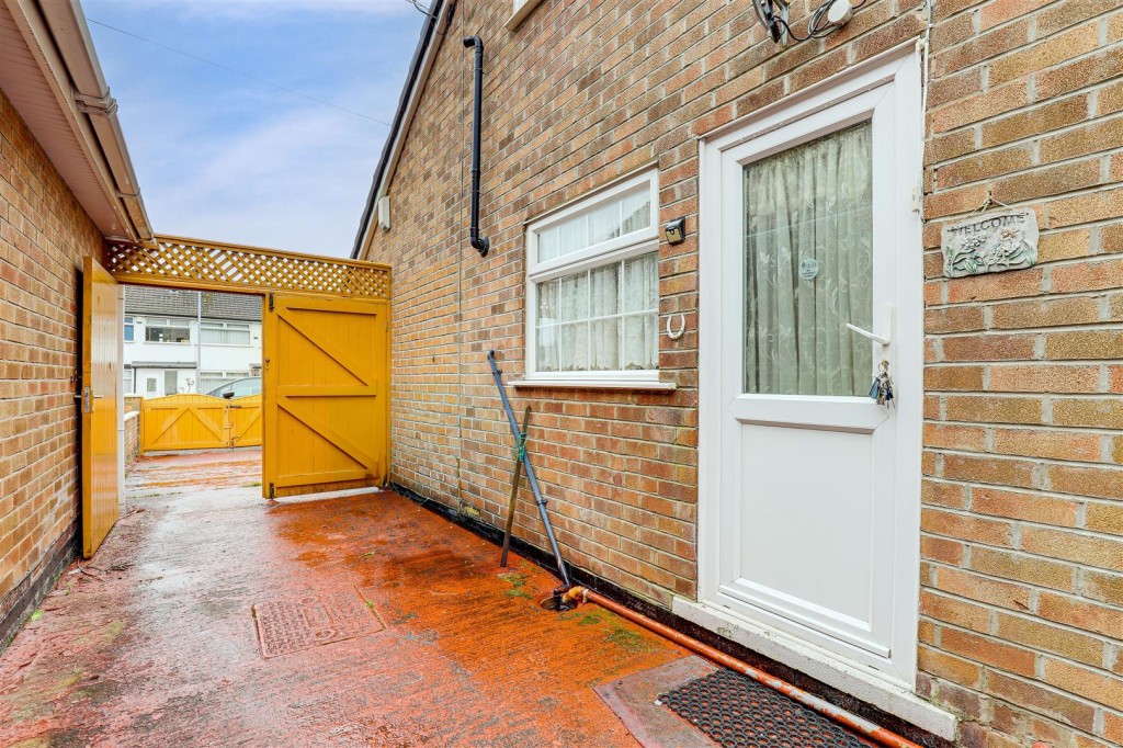 Galena Drive, Carlton, Nottinghamshire, NG3 6JR