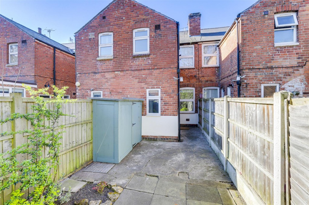 Warwick Street, Lenton, Nottingham, NG7 2PJ
