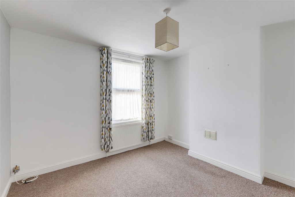 Warwick Street, Lenton, Nottingham, NG7 2PJ