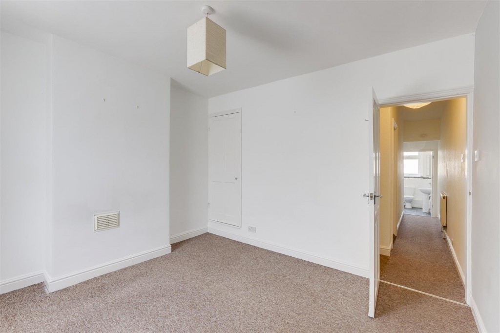 Warwick Street, Lenton, Nottingham, NG7 2PJ