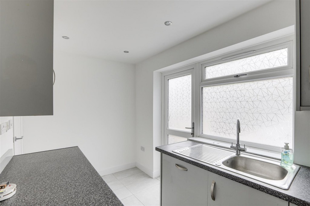 Mickledon Close, The Meadows, Nottingham, NG2 1LE
