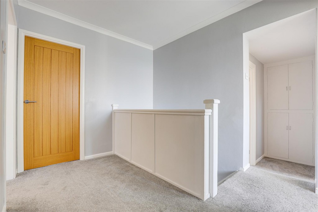 Arleston Drive, Wollaton, Nottinghamshire, NG8 2FZ
