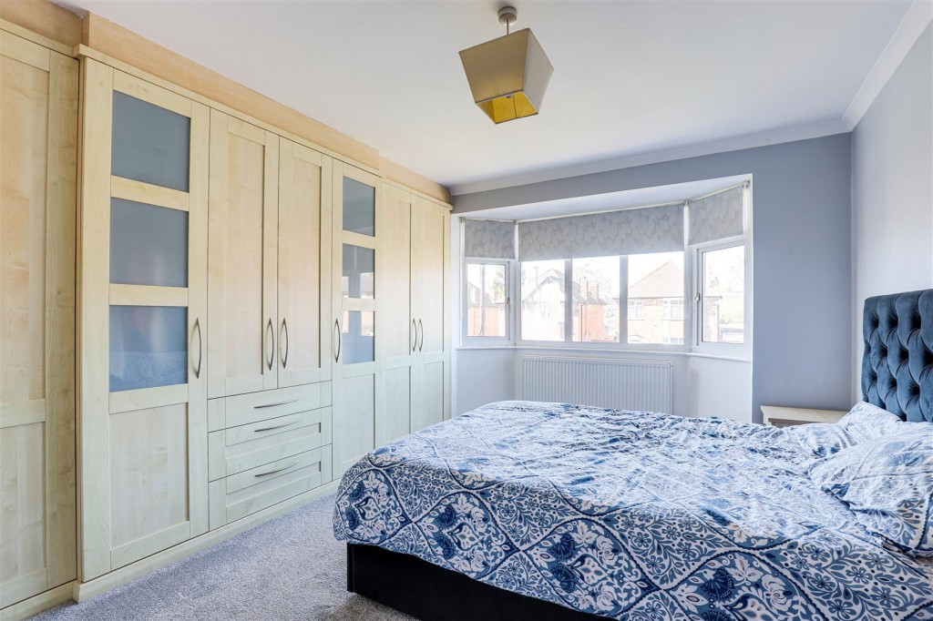 Arleston Drive, Wollaton, Nottinghamshire, NG8 2FZ