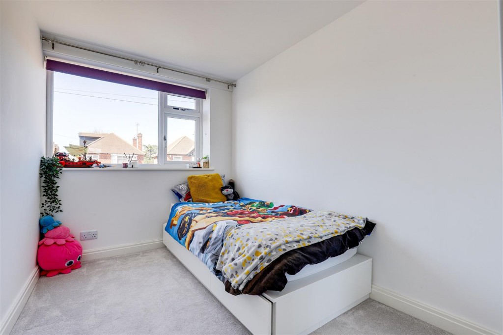 Arleston Drive, Wollaton, Nottinghamshire, NG8 2FZ