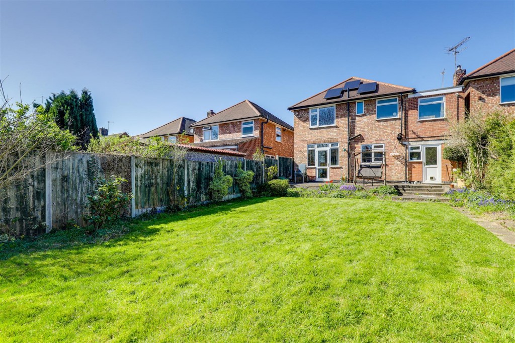 Arleston Drive, Wollaton, Nottinghamshire, NG8 2FZ