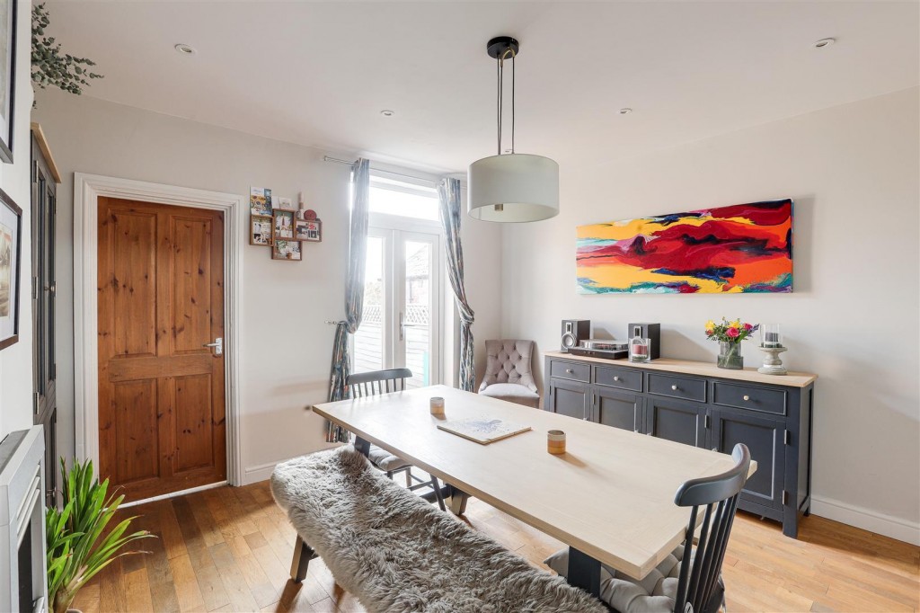 Bede Ling, West Bridgford, Nottinghamshire, NG2 7RP