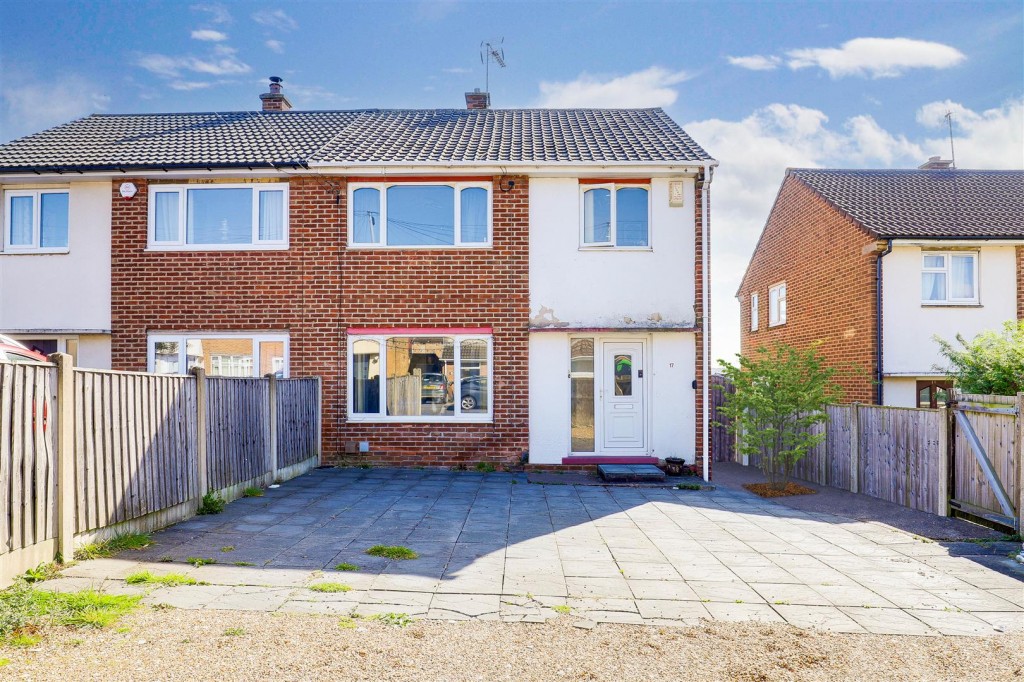 Moyra Drive, Arnold, Nottinghamshire, NG5 6FH