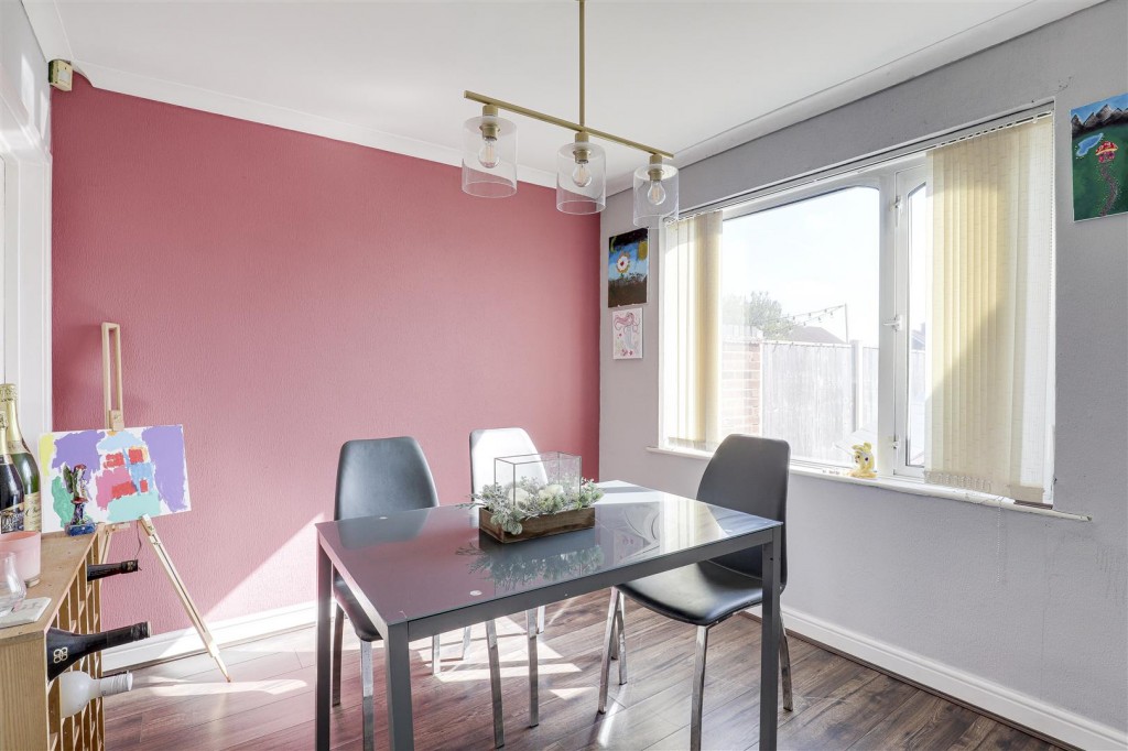 Moyra Drive, Arnold, Nottinghamshire, NG5 6FH